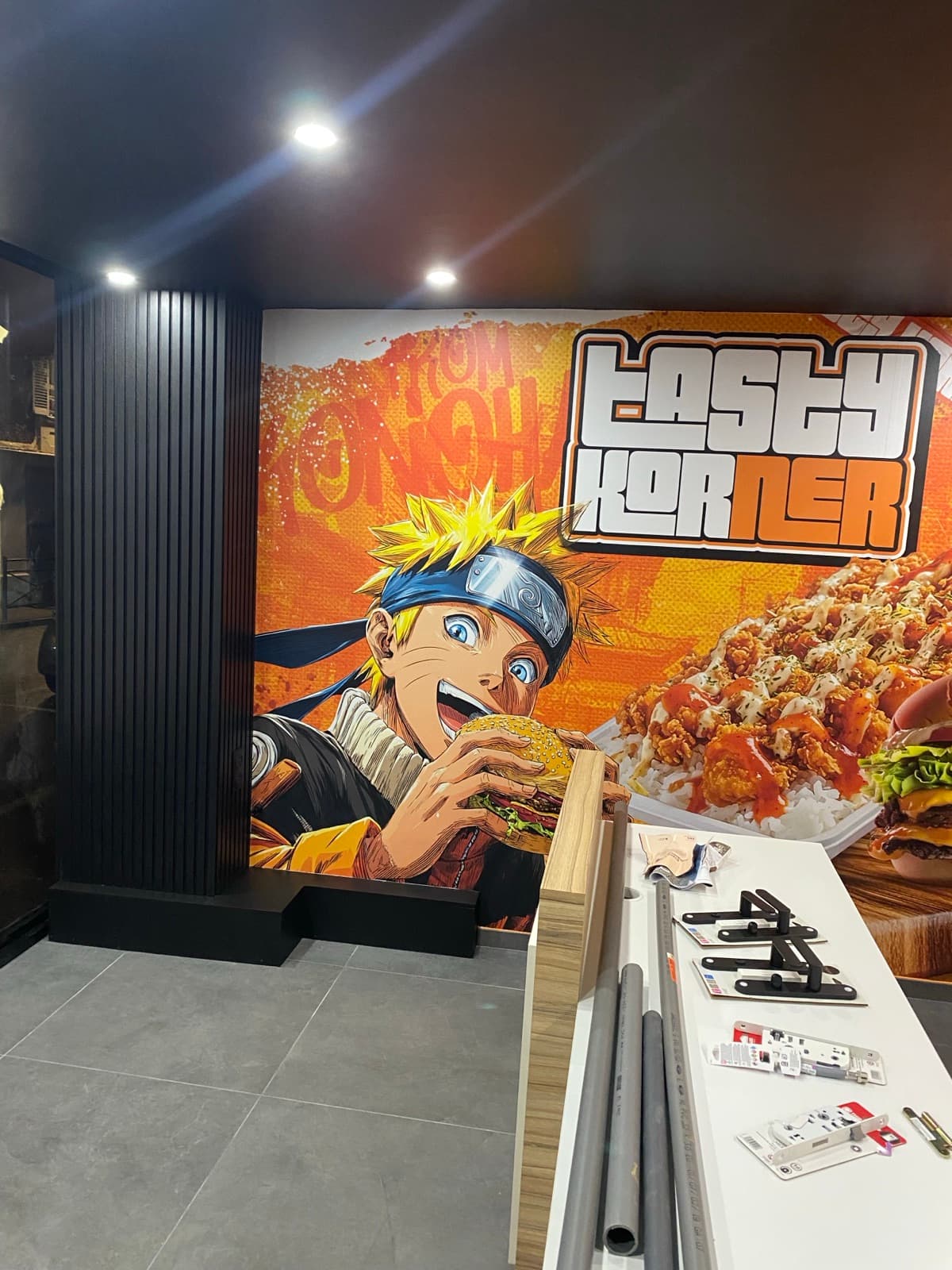 Salon peint en finition satin dans un appartement à Neuilly-sur-Seine